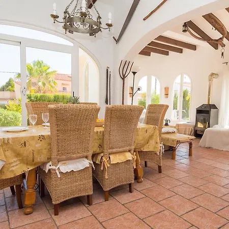 Abahana Villas Rustika Κάλπε